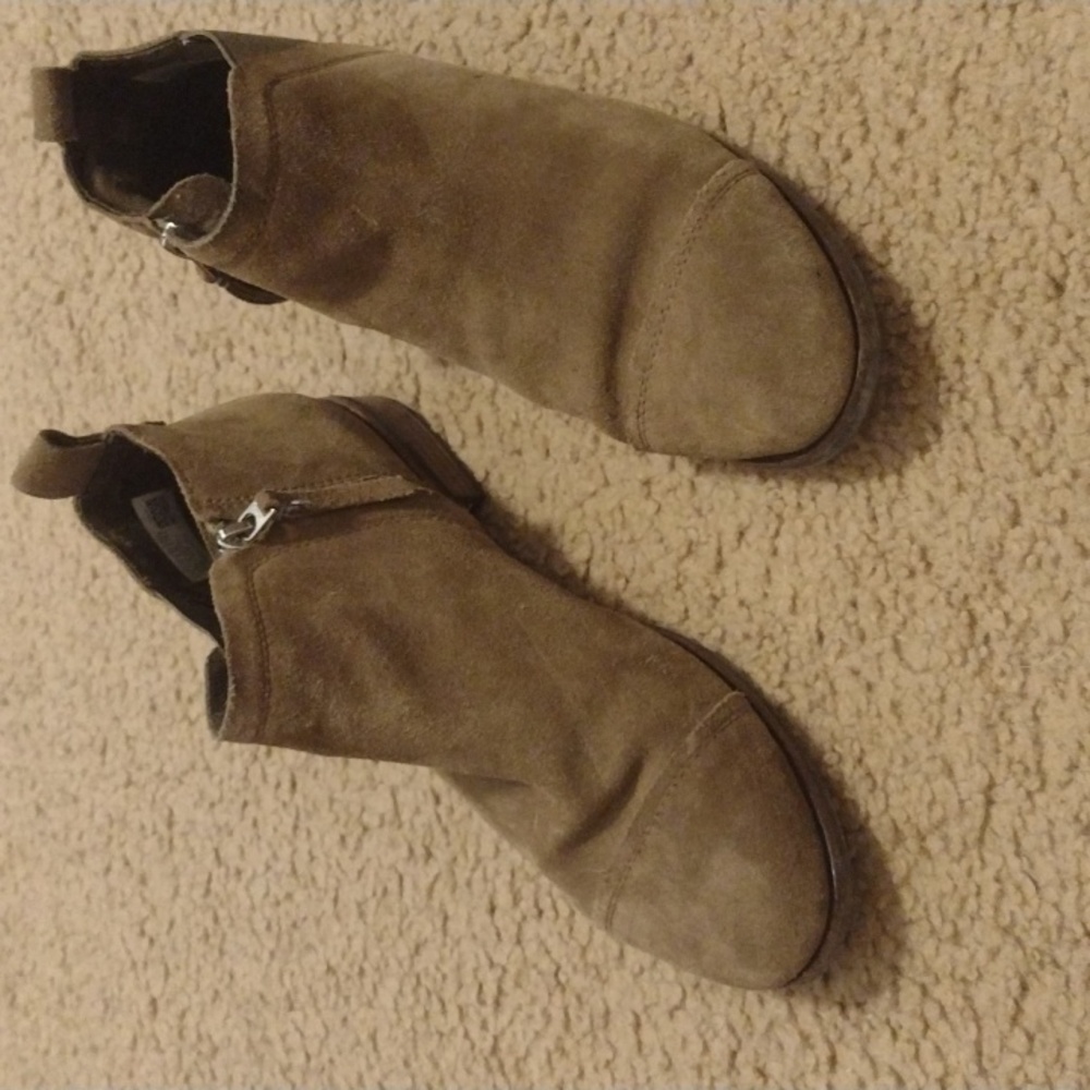 Tom's ankle boots